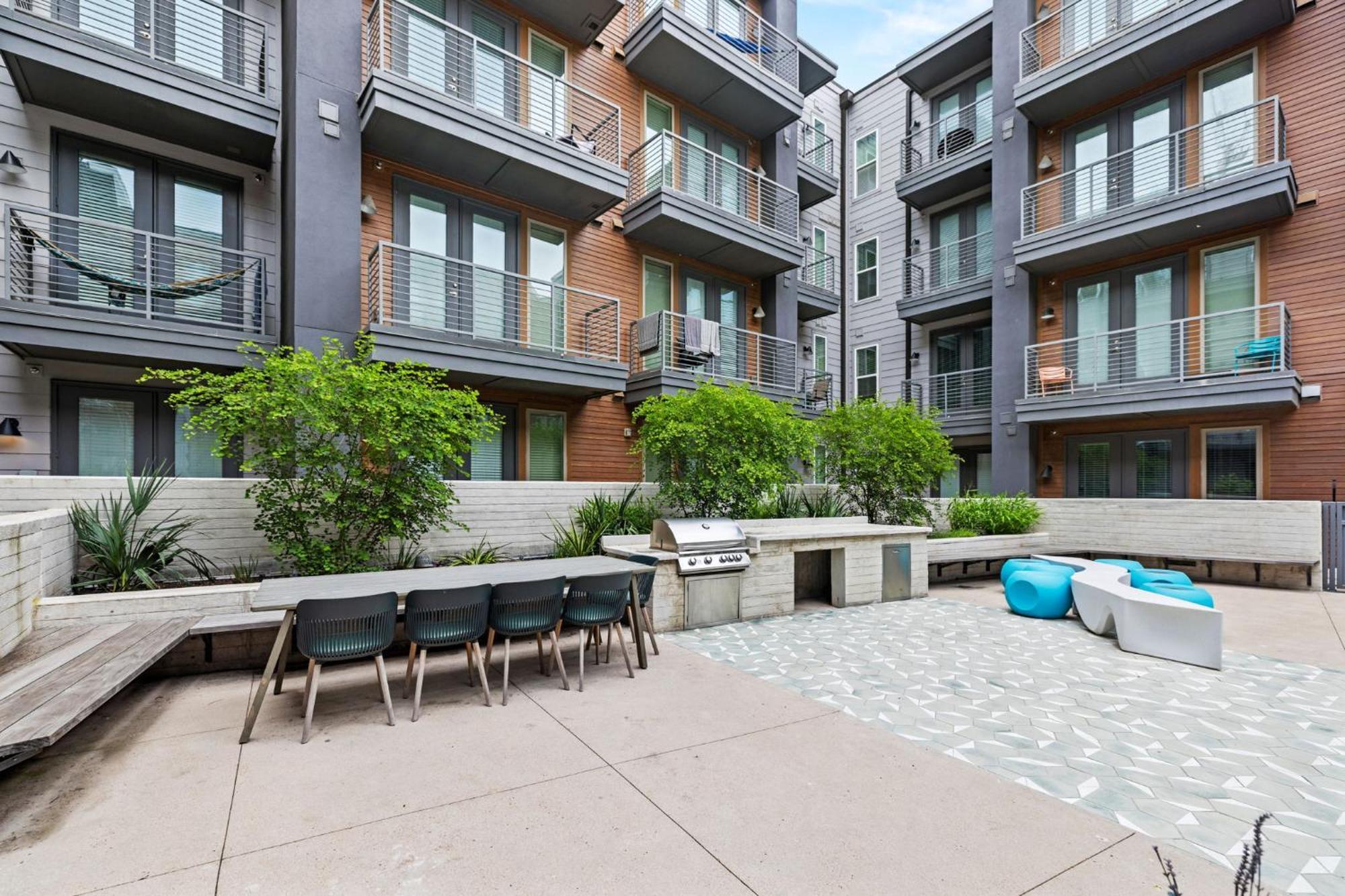 Placemakr Downtown Остин Екстериор снимка