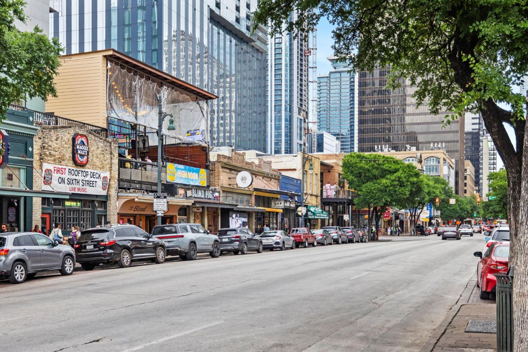 Placemakr Downtown Остин Екстериор снимка